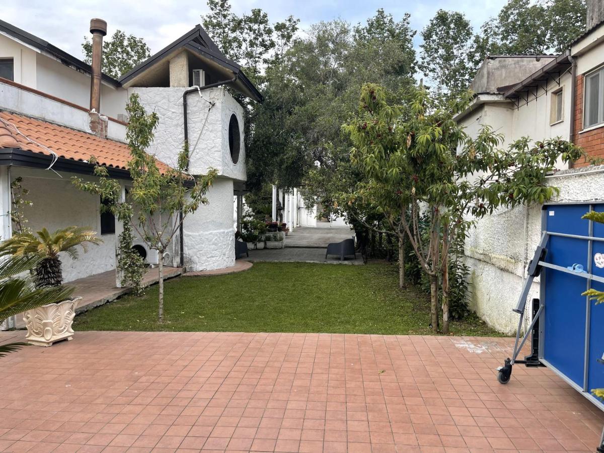 Villa Avvocato Catapano Pontecagnano Eksteriør billede